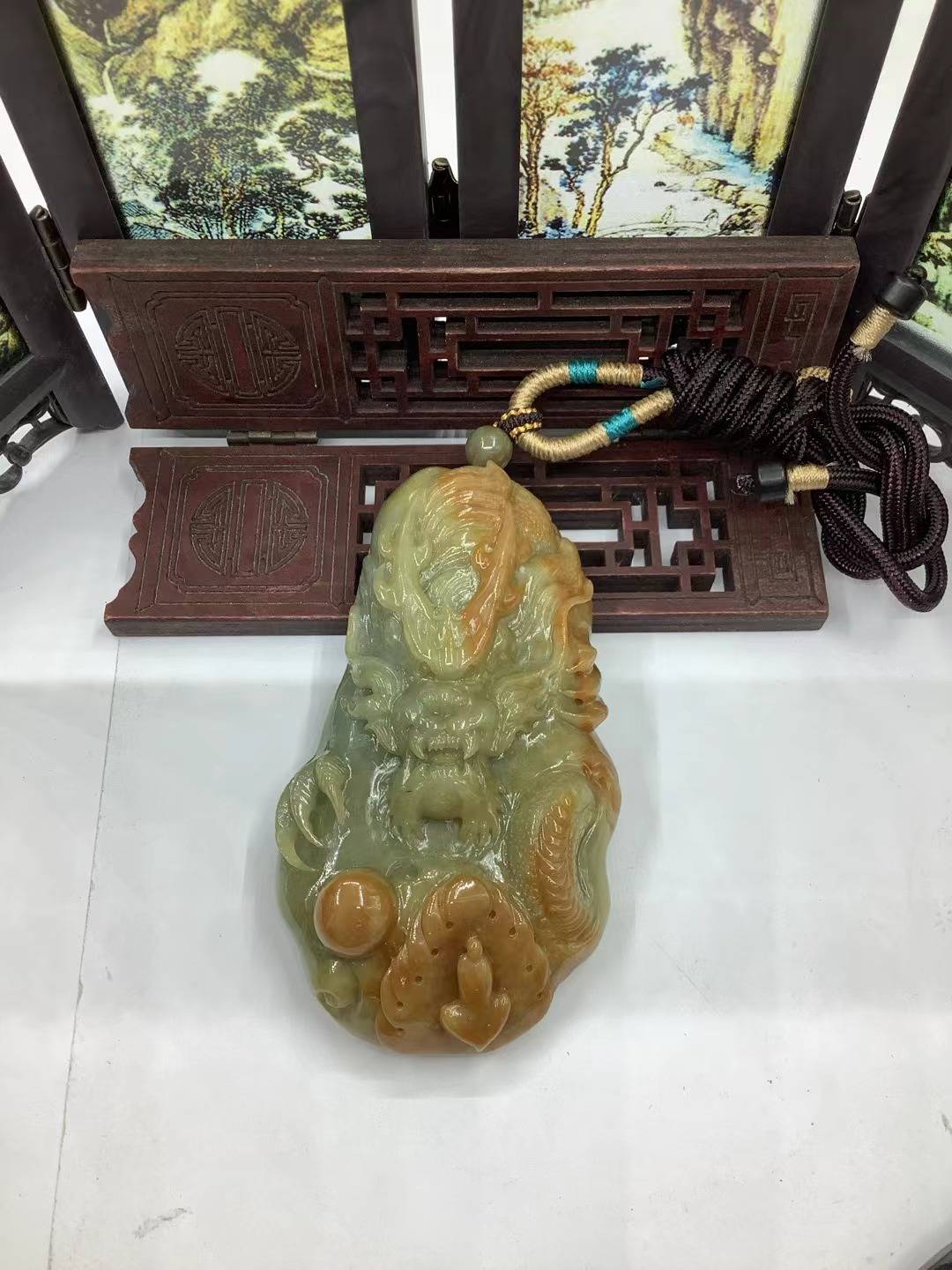 神龙护主