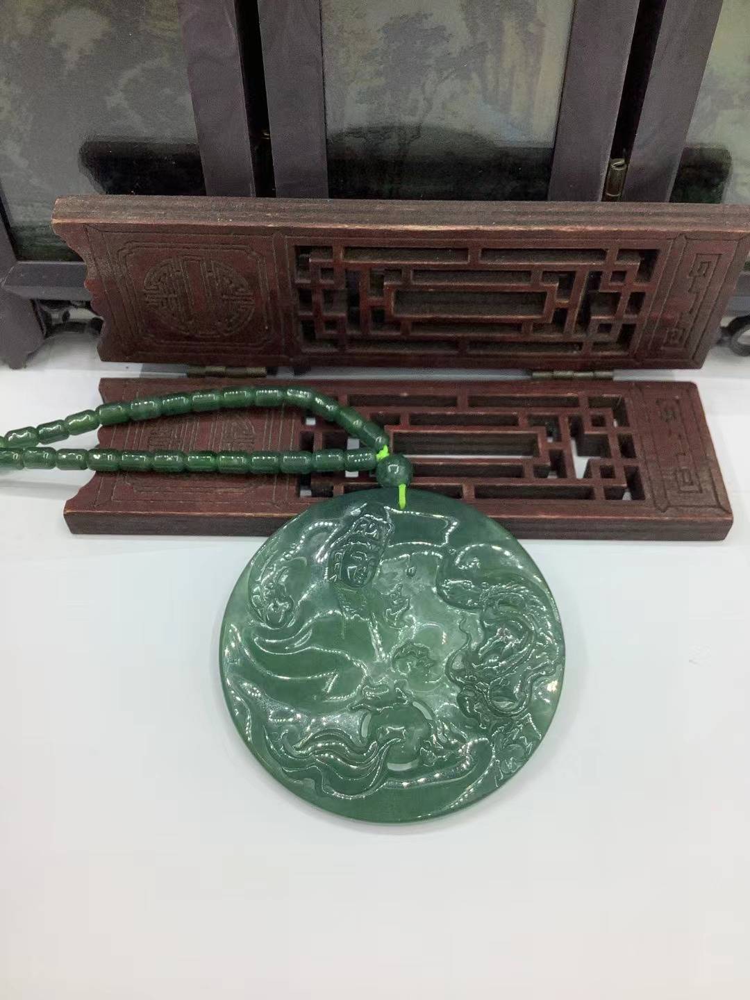 神龙护主