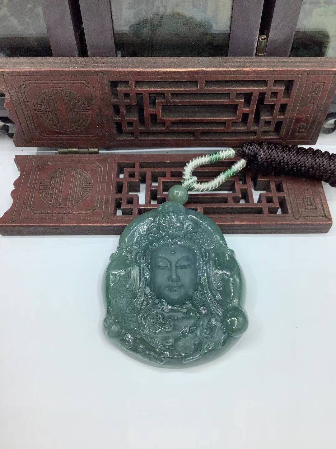 神龙护主