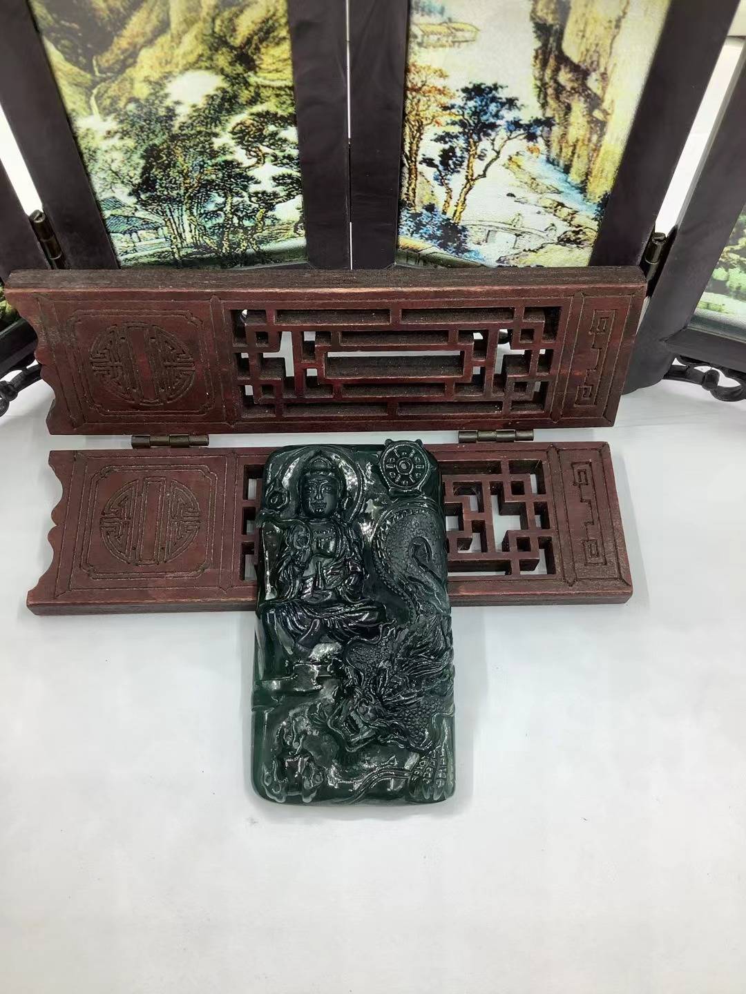 神龙护主