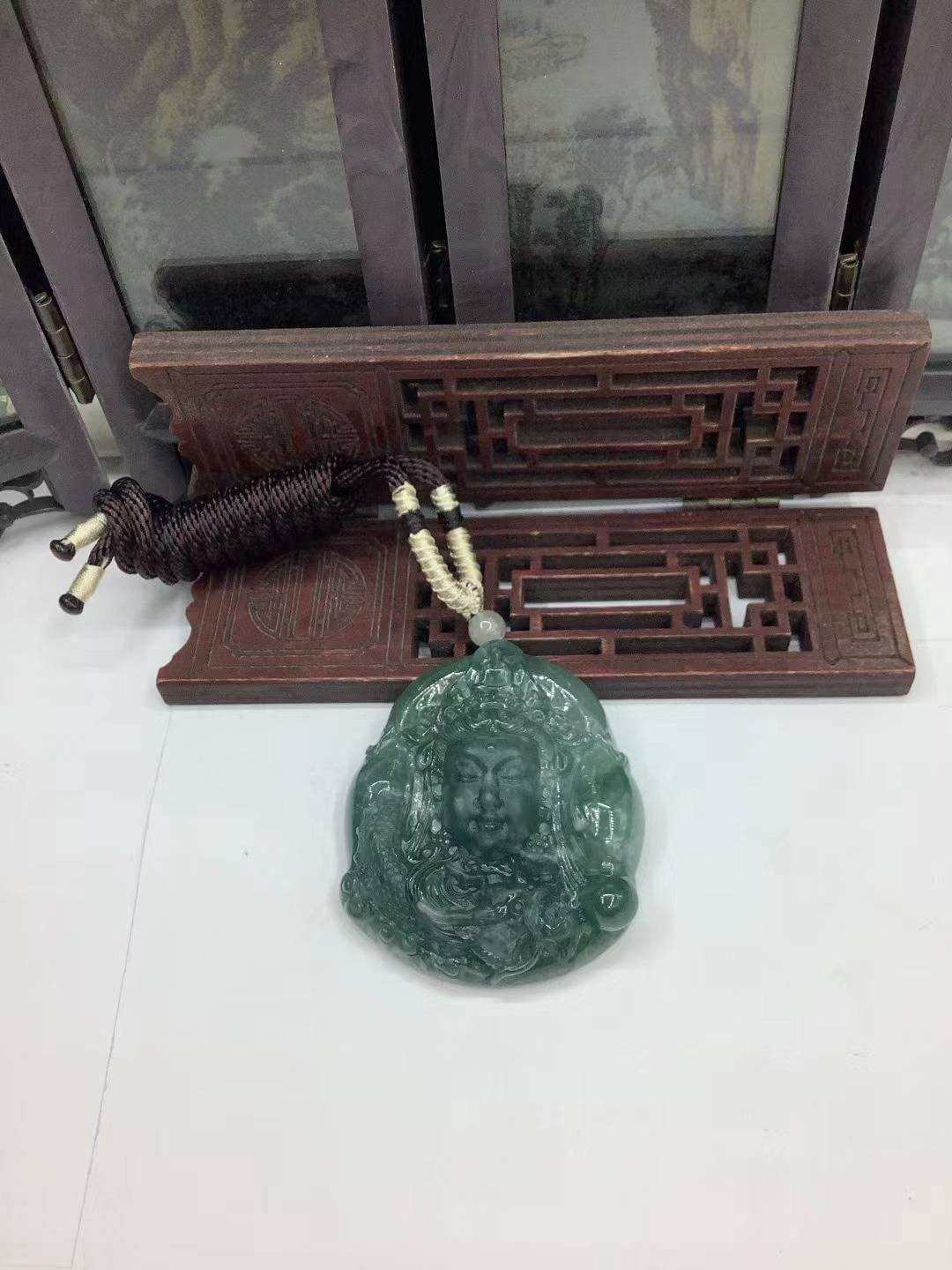 神龙护主