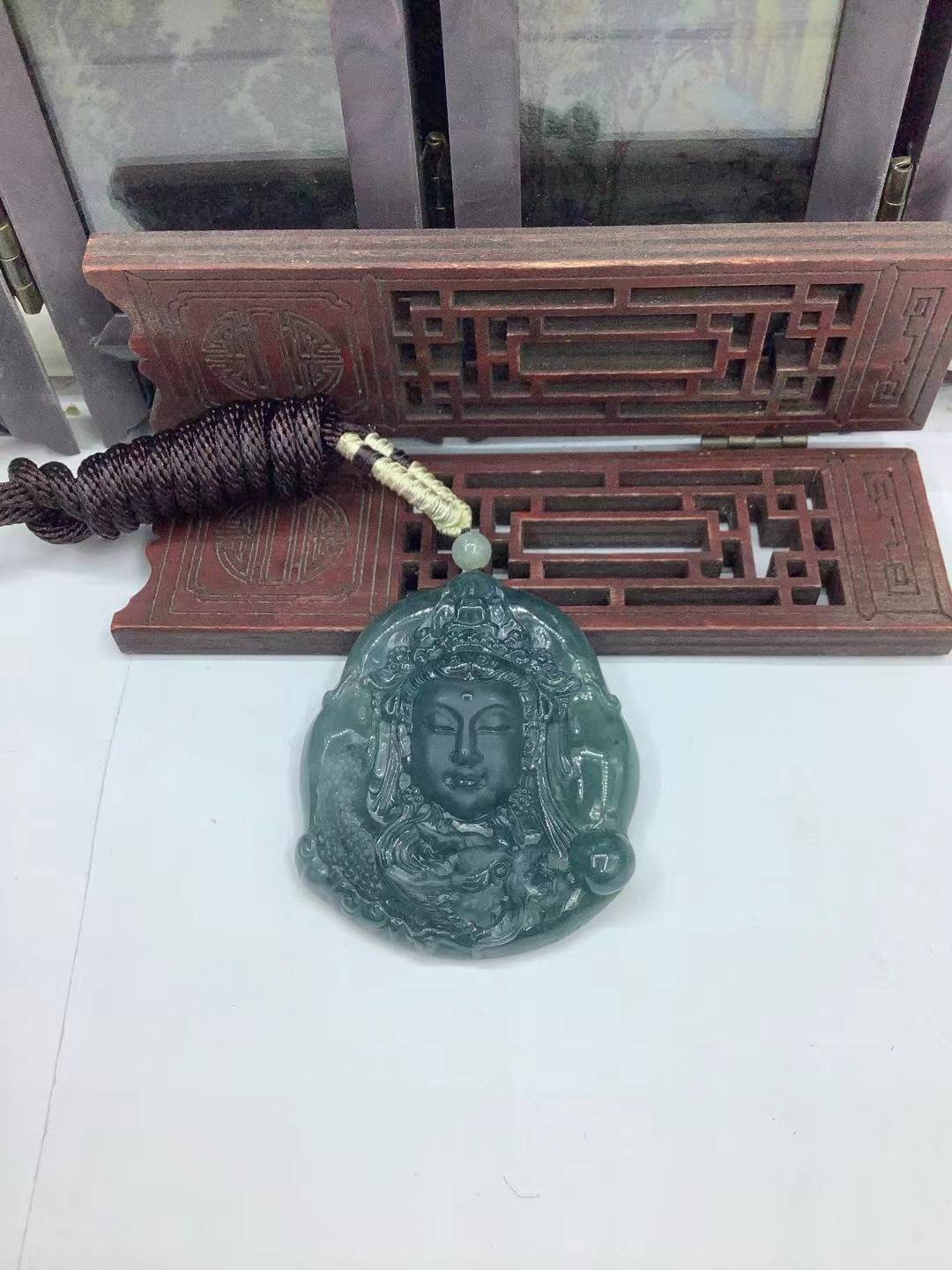 神龙护主